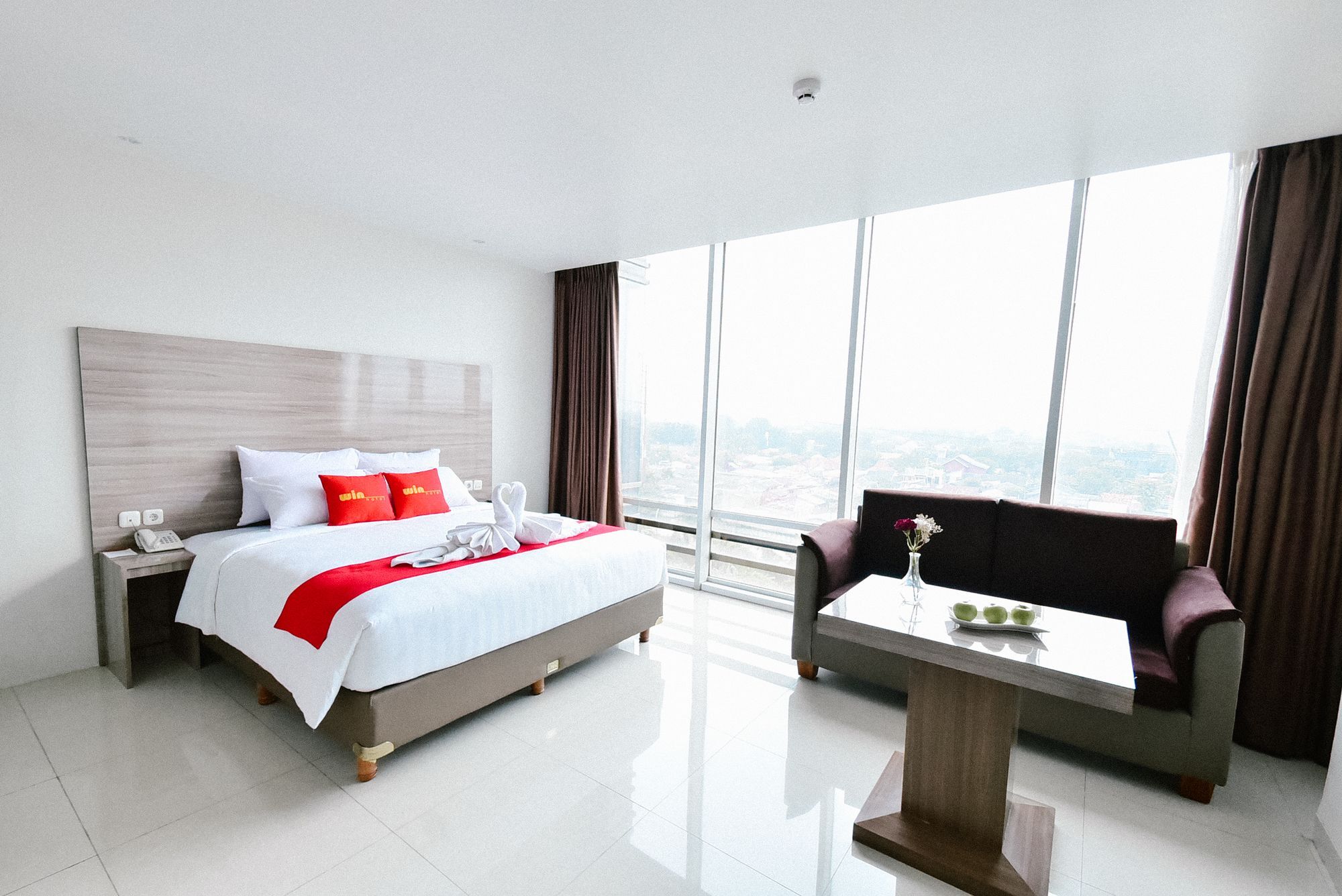 Win Grand Hotel Bekasi Eksteriør billede