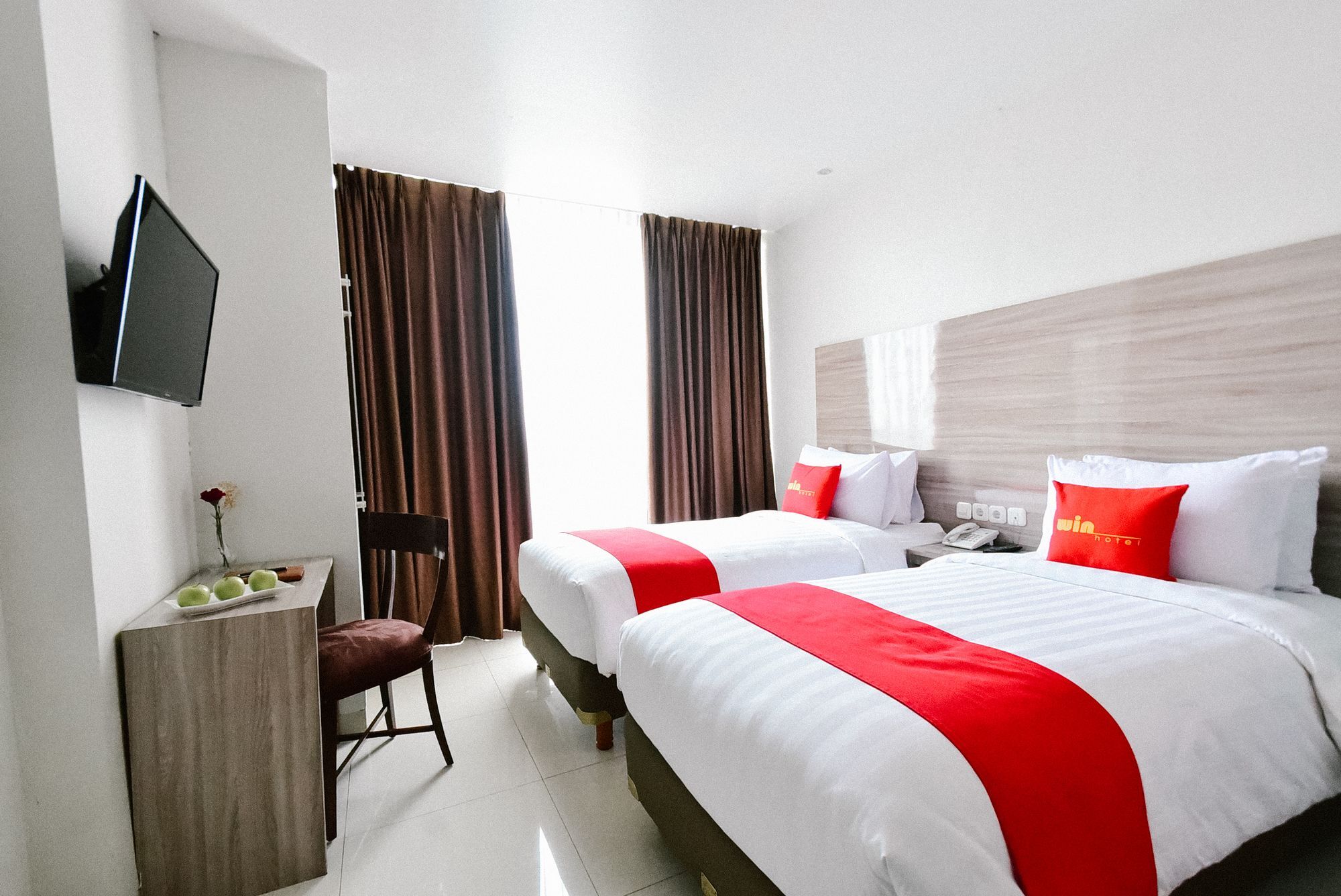 Win Grand Hotel Bekasi Eksteriør billede